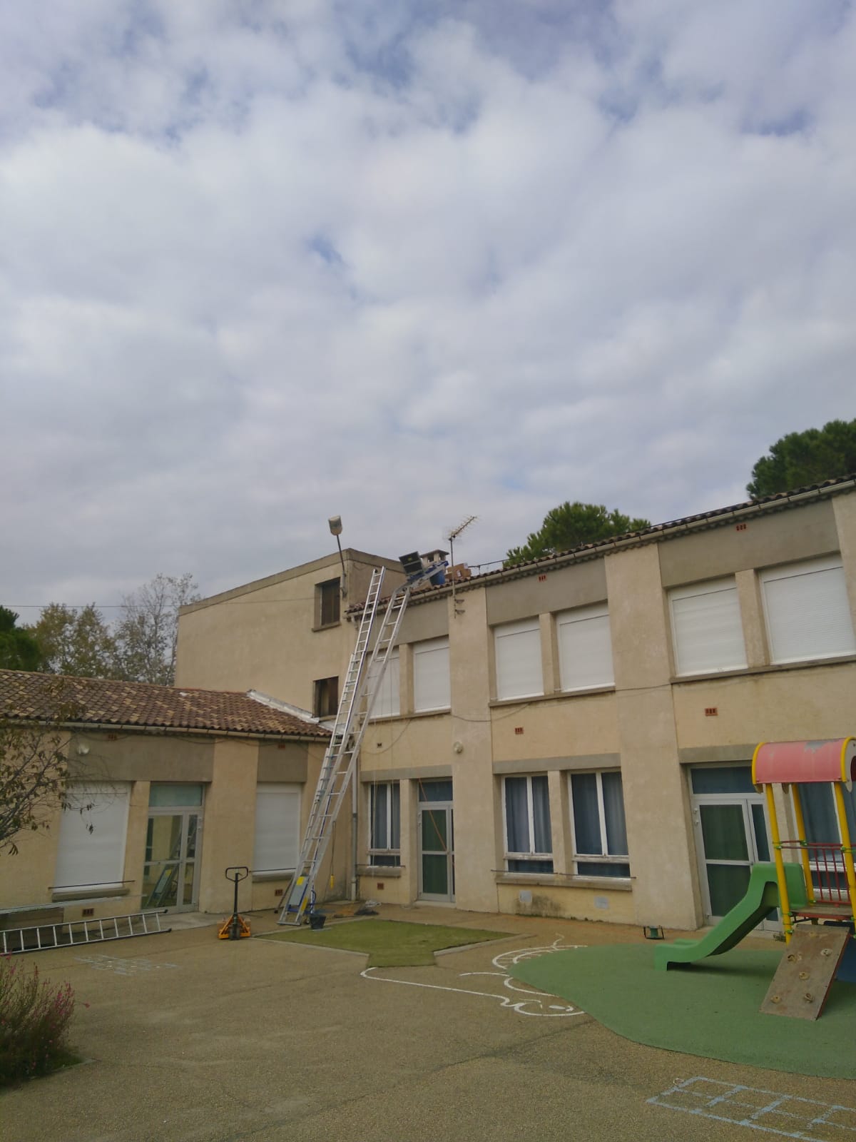 école Pergaud Raphèle les Arles