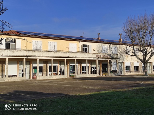 vue d'ensemble de l'école Salin de Giraud